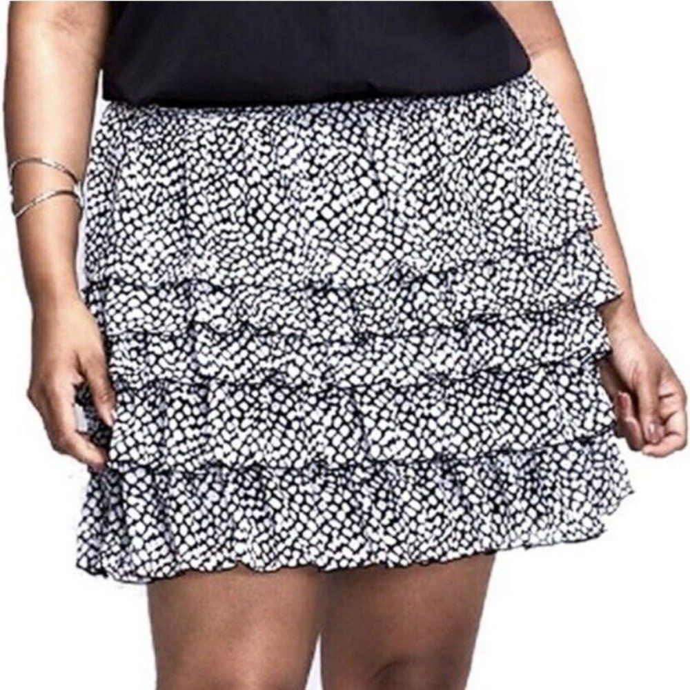 3 for $15 Lane Bryant Pebbled Dotted Tiered Ruffle Mini Skirt Elastic Waist